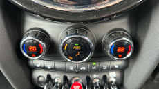 MINI Hatchback 1.5 Cooper Classic Premium 3dr Petrol Hatchback